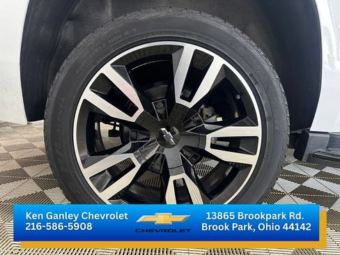 Certified 2018 Chevrolet Tahoe LT w/ RST Edition AWD/4WD image 27