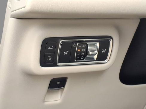 New 2026 Lincoln Nautilus Premier AWD/4WD image 19