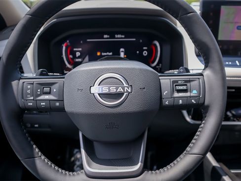 New 2025 Nissan Rogue SL w/ Tech Package image 11