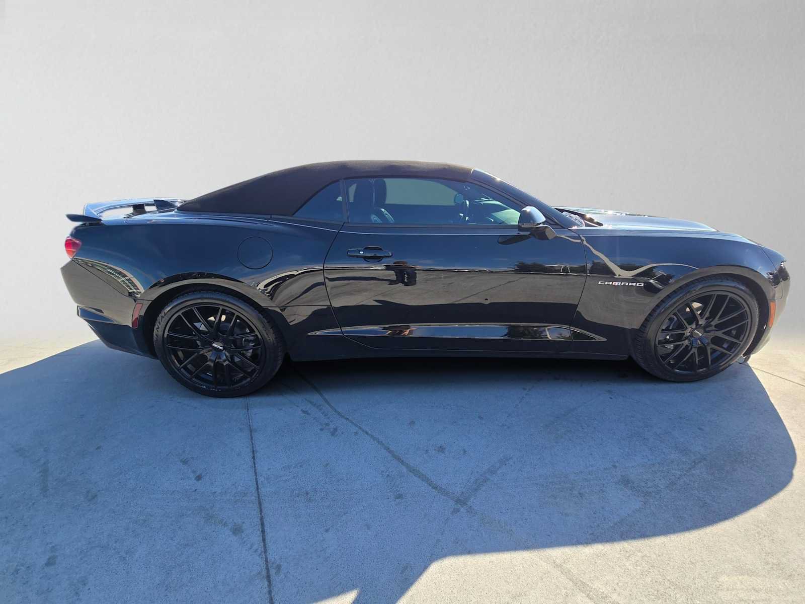 Used 2023 Chevrolet Camaro LT w/ Technology Package RWD image 2