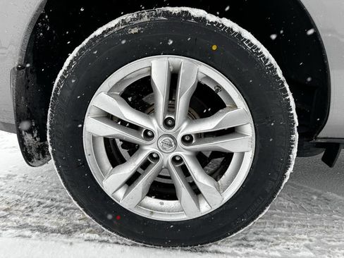 Used 2013 Nissan Rogue SV image 32