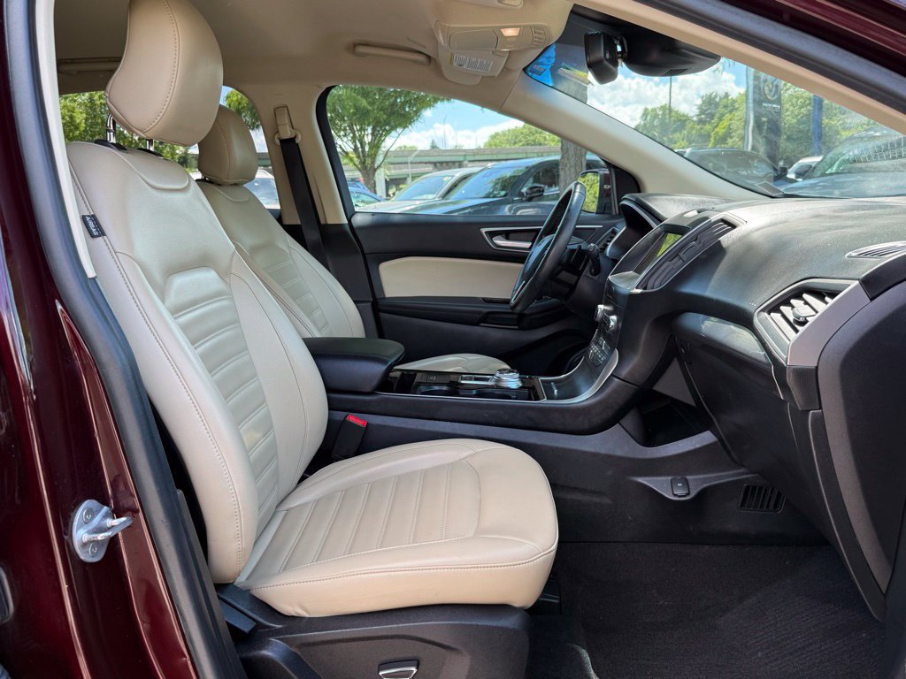 Used 2019 Ford Edge SEL w/ Equipment Group 201A AWD/4WD image 28