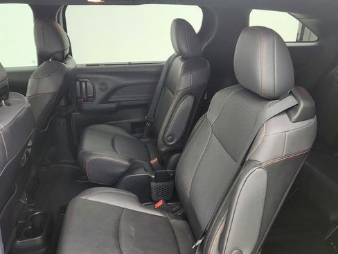 Used 2023 Toyota Sienna XSE image 21