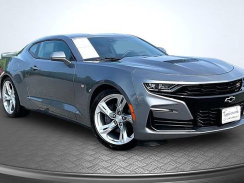Used 2019 Chevrolet Camaro SS RWD image 3