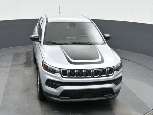 Used 2025 Jeep Compass Sport w/ Mopar Graphics Package AWD/4WD image 32