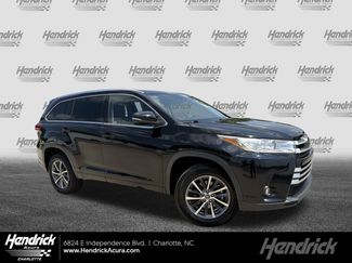 Used 2017 Toyota Highlander XLE FWD video 1