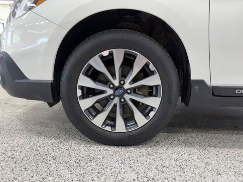 Used 2016 Subaru Outback 2.5i Limited image 14