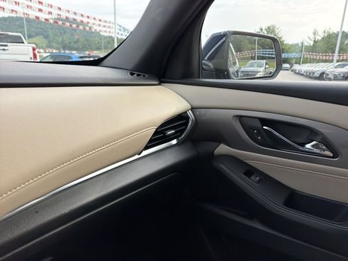 Used 2023 Chevrolet Traverse LT w/ LPO, Floor Liner Package AWD/4WD image 24