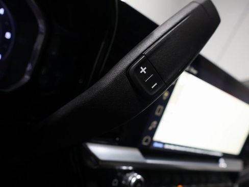 Used 2023 GMC Sierra 1500 SLT image 42