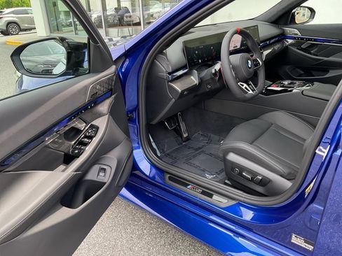 New 2027 BMW M5 Touring AWD/4WD image 31