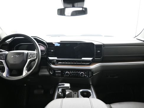 Used 2024 Chevrolet Silverado 1500 LT Trail Boss w/ Convenience Package II image 20