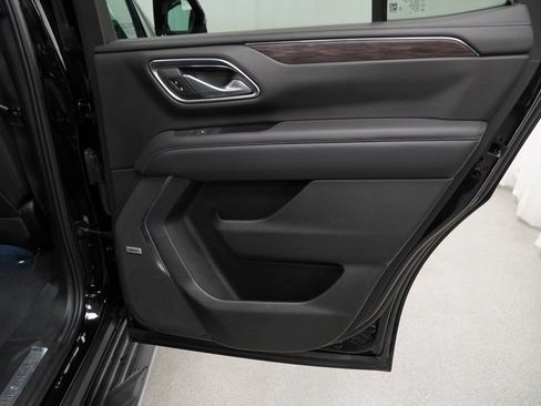 Used 2022 Chevrolet Tahoe LT w/ Luxury Package AWD/4WD image 28