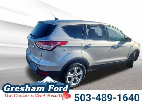 Used 2015 Ford Escape SE image 5
