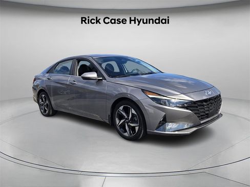 Certified 2023 Hyundai Elantra Limited image 9