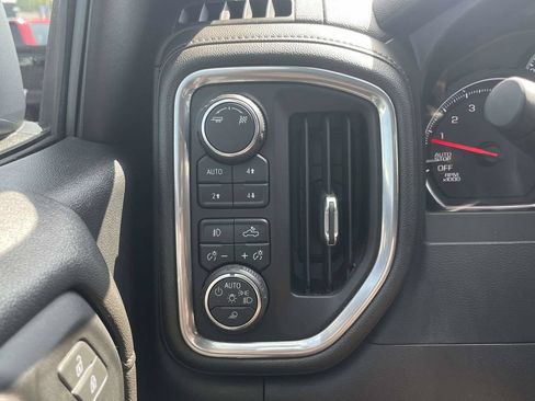 Used 2019 Chevrolet Silverado 1500 LT Trail Boss AWD/4WD image 28