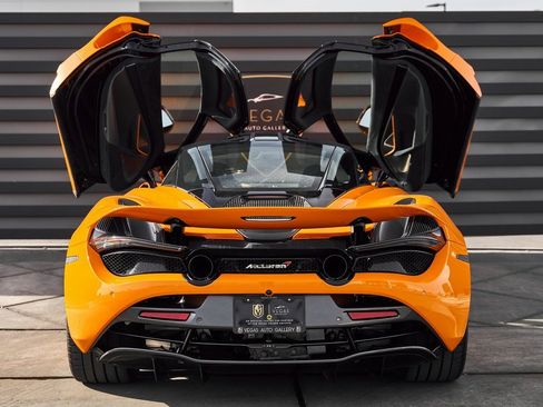 Used 2018 McLaren 720S Performance image 24