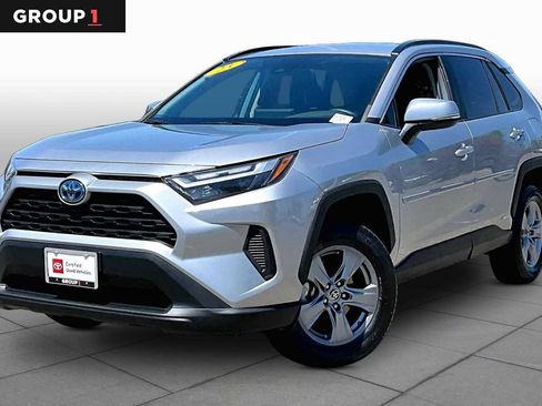 Used 2023 Toyota RAV4 LE AWD/4WD image 1