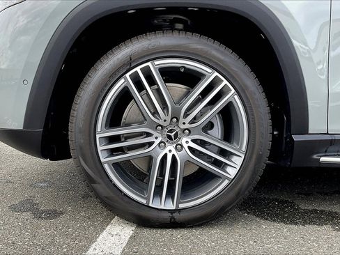 New 2026 Mercedes-Benz GLS 450 4MATIC image 12