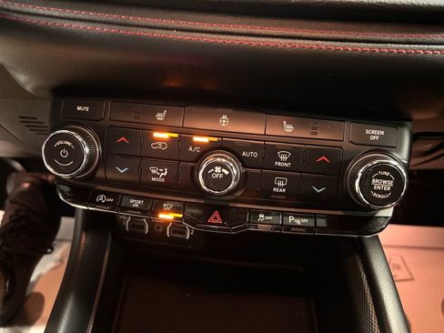 Used 2024 Dodge Durango GT image 19