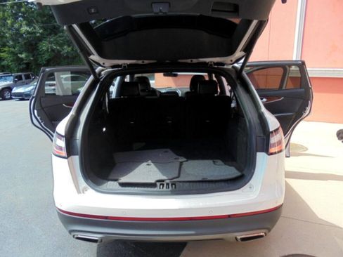 Used 2019 Lincoln Nautilus Select AWD/4WD image 28