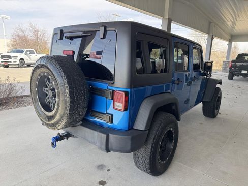 Used 2016 Jeep Wrangler Unlimited Rubicon w/ Connectivity Group image 3