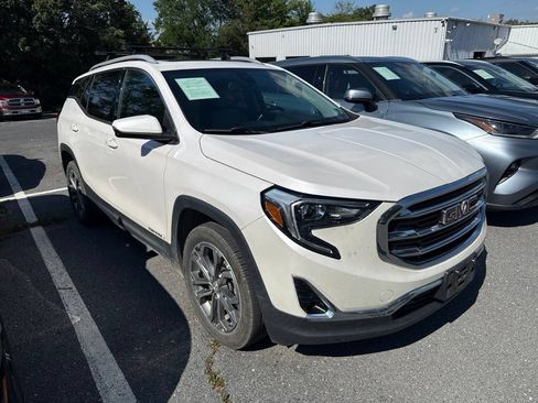 Used 2020 GMC Terrain SLT w/ Preferred Package AWD/4WD image 1