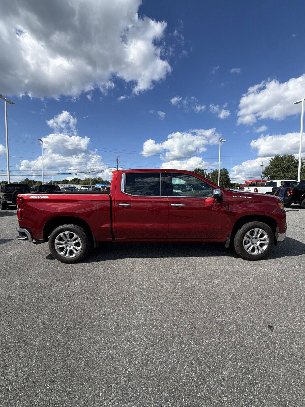 Used 2023 Chevrolet Silverado 1500 LTZ AWD/4WD image 6