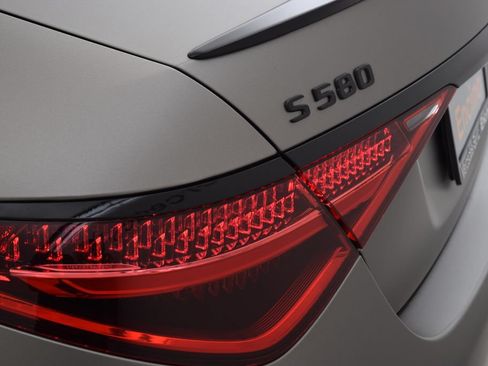 Certified 2022 Mercedes-Benz S 580 4MATIC Sedan image 13
