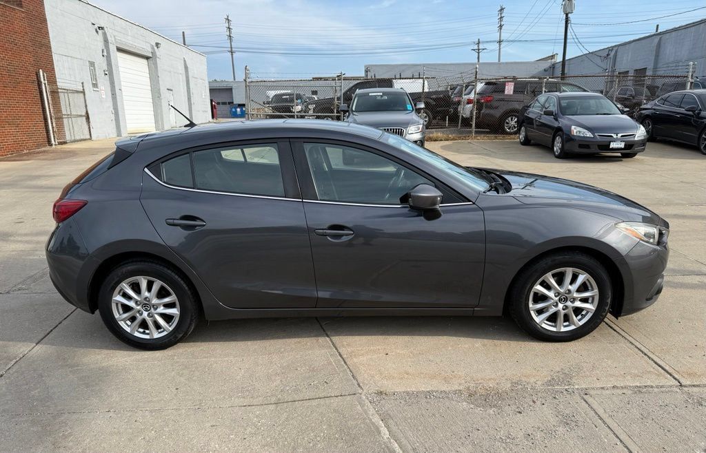 Used 2016 MAZDA MAZDA3 i Touring FWD image 5