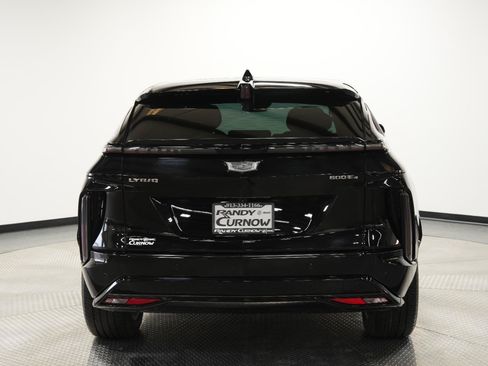 Used 2024 Cadillac Lyriq Luxury AWD/4WD image 7