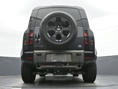 Used 2023 Land Rover Defender 110 X-Dynamic SE AWD/4WD image 13