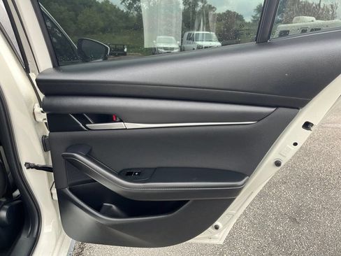 Used 2024 MAZDA MAZDA3 s FWD image 25