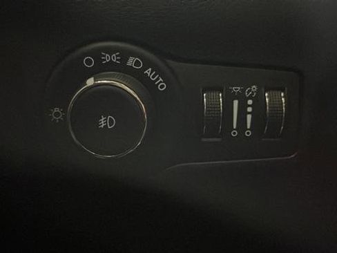 Used 2023 Jeep Compass High Altitude AWD/4WD image 34
