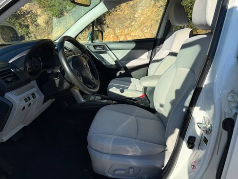Used 2015 Subaru Forester 2.5i Premium AWD/4WD image 14