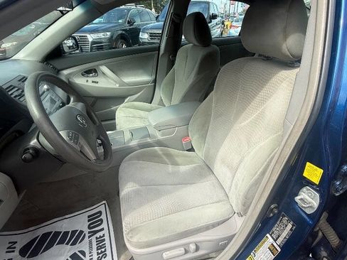 Used 2011 Toyota Camry LE image 14