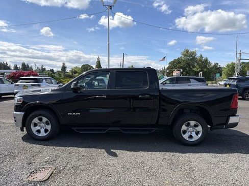 Used 2025 RAM 1500 Big Horn AWD/4WD image 2