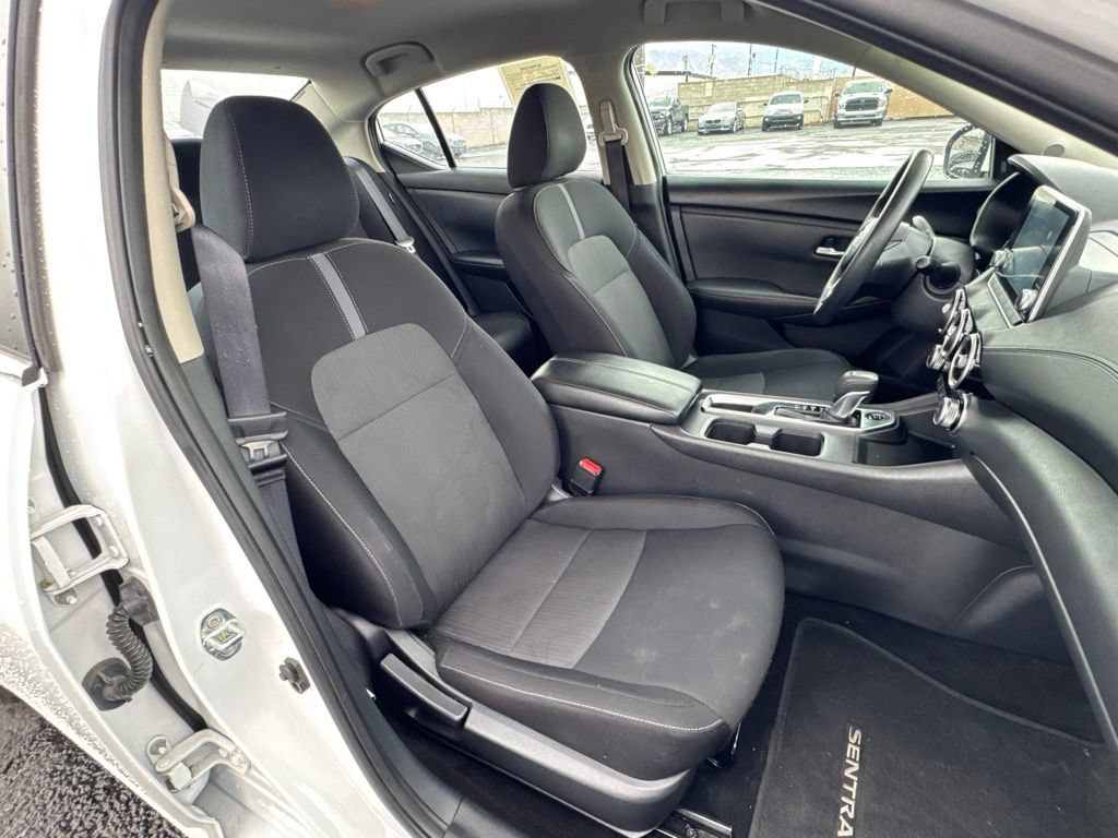 Used 2024 Nissan Sentra SV FWD image 23