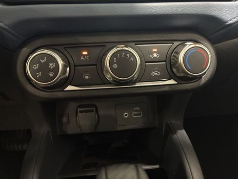 New 2025 Nissan Versa SV w/ Trunk Package image 16