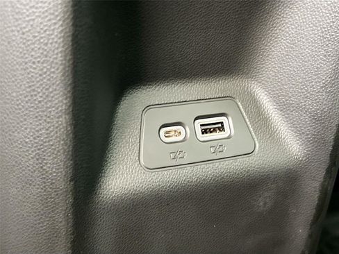 Used 2022 Buick Envision Essence w/ Sport Touring Package image 26