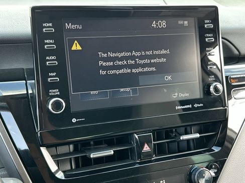 Used 2022 Toyota Camry XLE FWD image 14
