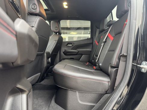 Used 2024 Chevrolet Colorado Z71 w/ Z71 Convenience Package 2 image 10