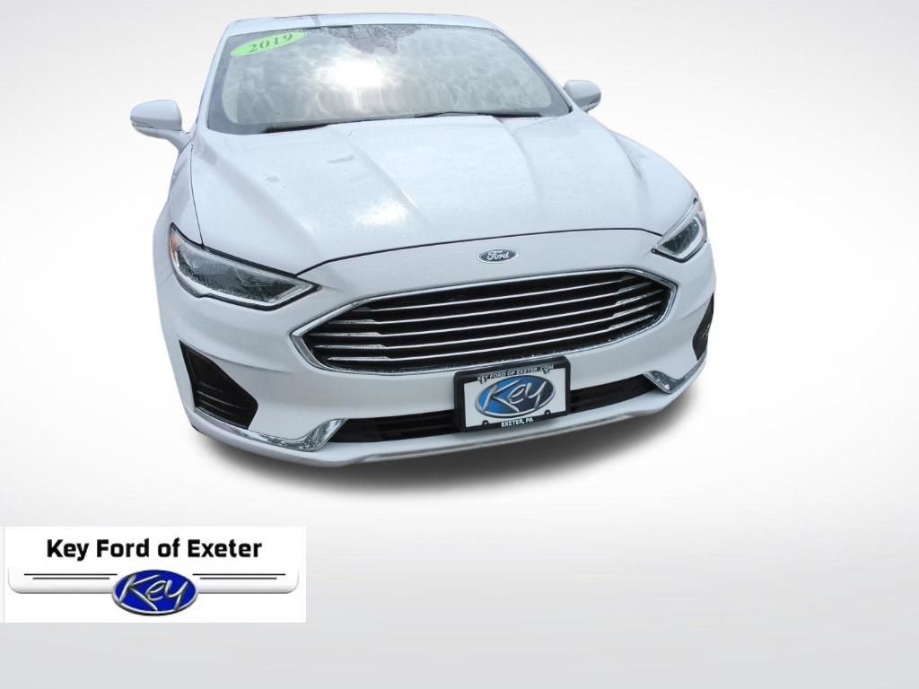 Used 2019 Ford Fusion SEL FWD image 3