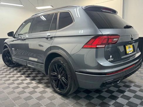 Used 2022 Volkswagen Tiguan SE R-Line FWD image 4