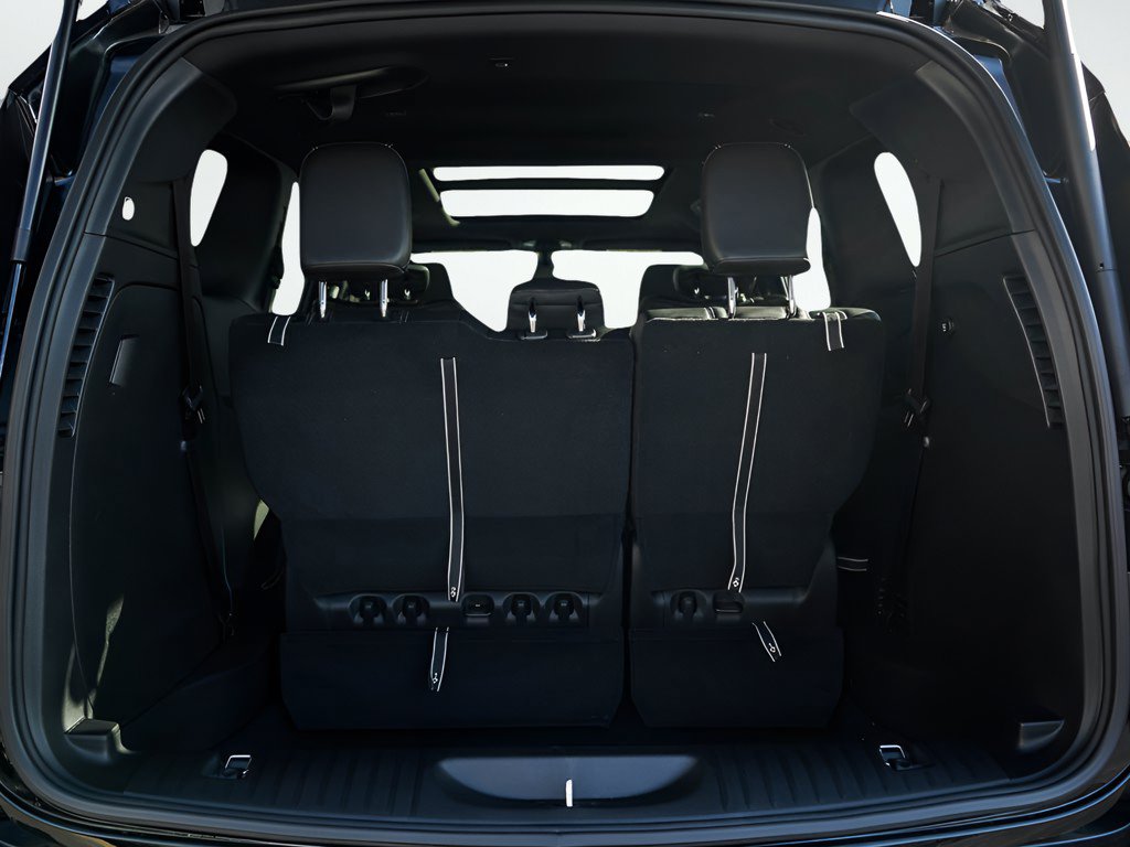 New 2026 Chrysler Pacifica Select AWD/4WD image 8