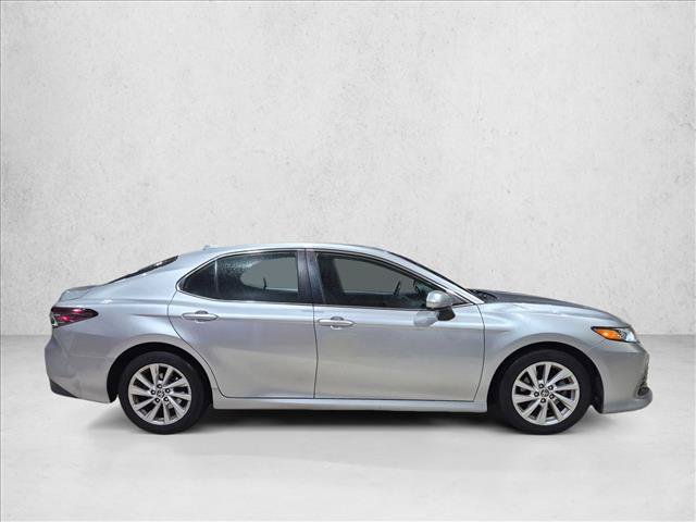 Used 2021 Toyota Camry LE FWD image 4