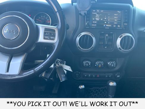 Used 2016 Jeep Wrangler Unlimited Rubicon AWD/4WD image 25