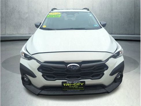 Used 2024 Subaru Crosstrek 2.0i Premium image 10