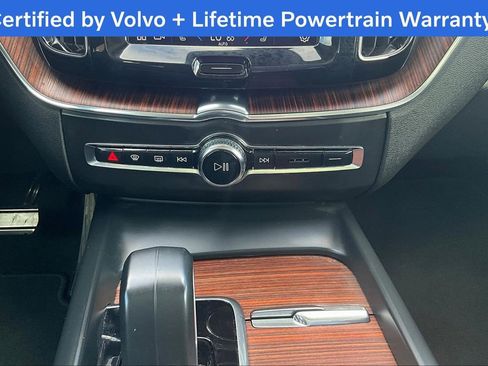 Certified 2023 Volvo XC60 B5 Plus image 40