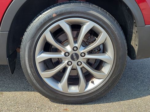 Used 2018 Lincoln MKC Select w/ Select Plus Package FWD image 5