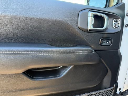 Used 2021 Jeep Gladiator Overland w/ Popular Equipment Package image 10